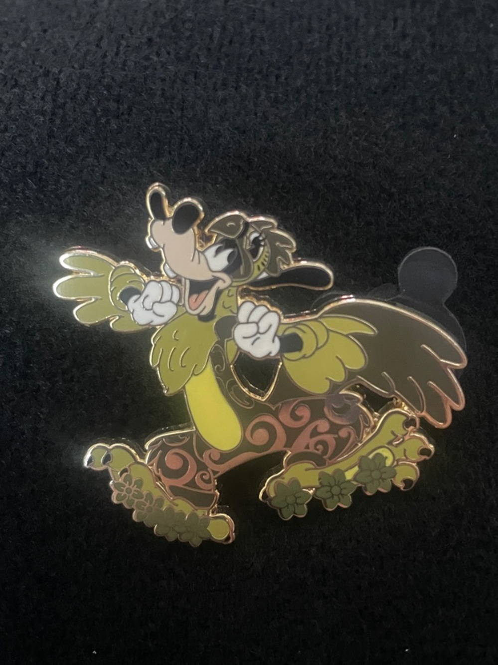 Disney Goofy Year of the Rooster trading pin